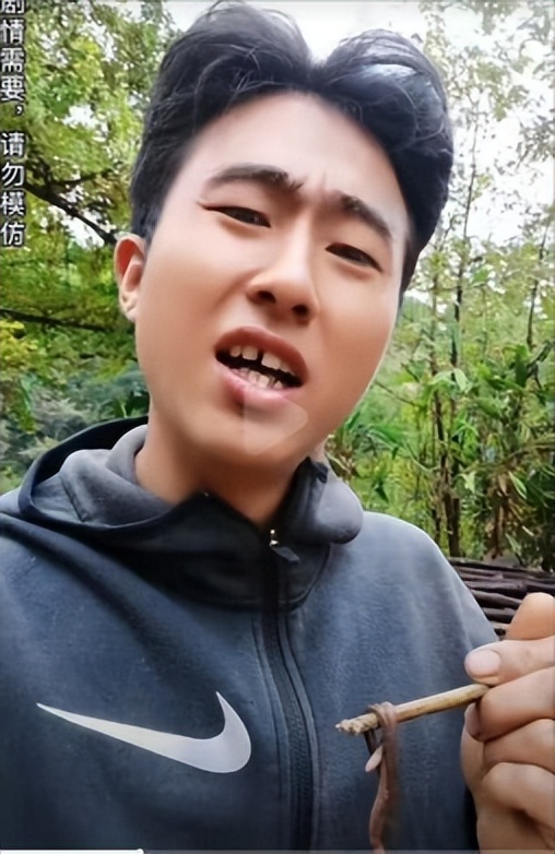 璐靛窞鍚冩磱杈ｅ瓙鐨勫皬浼欏瓙,璐靛窞鍚冩磱杈ｅ瓙灏忓摜