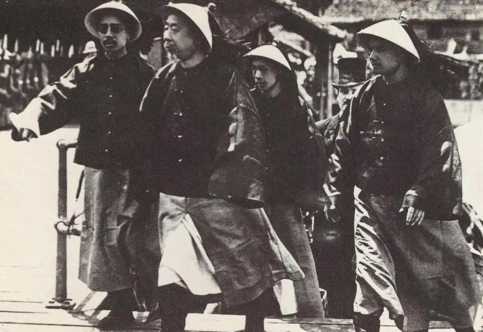 清朝租香港100年和99年差别,租借清朝