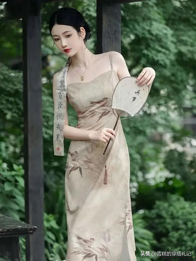 最流行40岁的打底中长款裙,40岁直筒裙时尚洋气