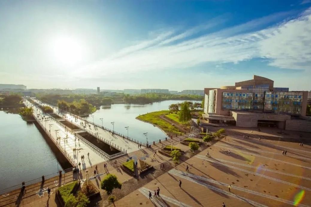 惊鸿一瞥，光影成川！四川大学：聚五湖之光于西南，耀天府之光于四海！