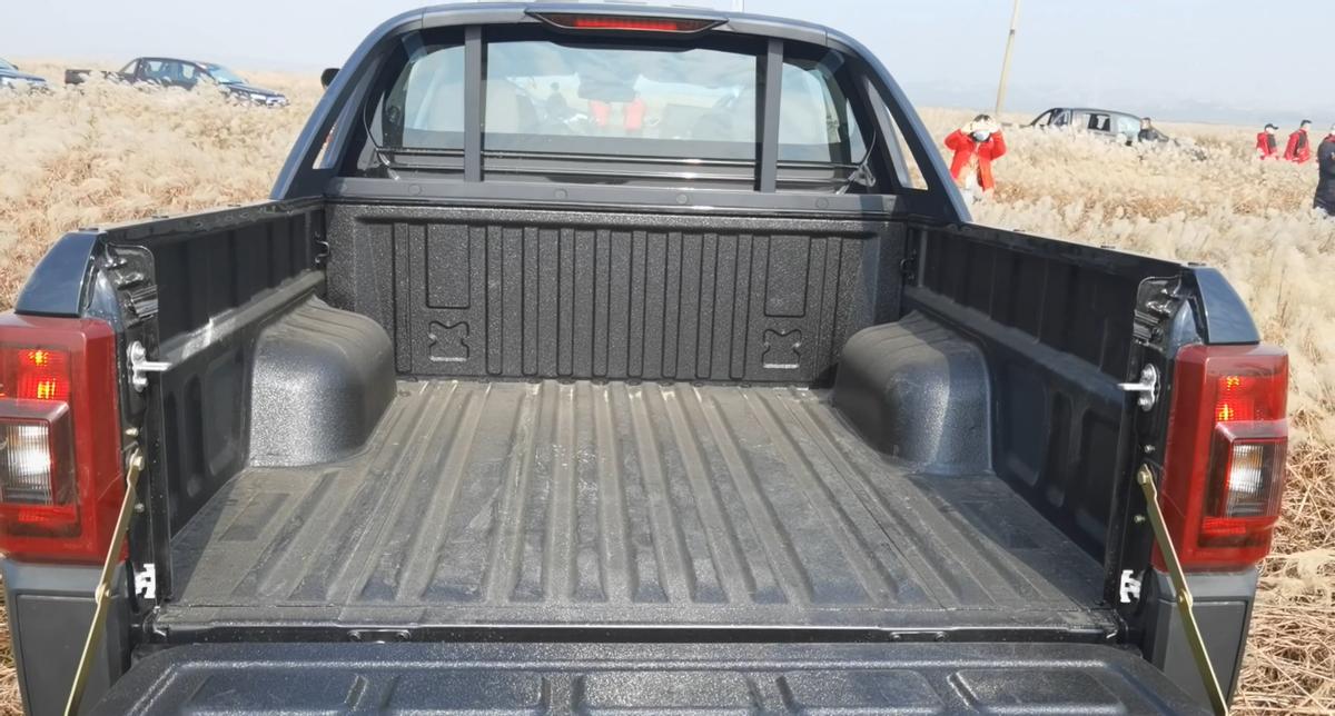 试驾江铃域虎7,江铃域虎72.4t越野