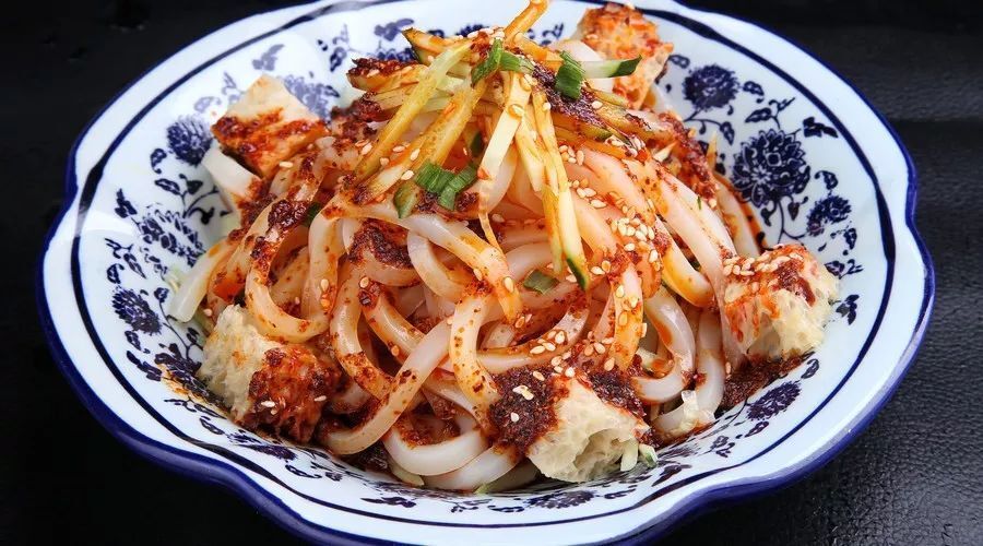 陕西凉皮制作工艺图片,陕西凉皮制作工艺谁知道