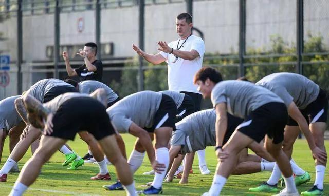 閮濅紵涓婃捣涓婃腐,涓婃腐閿嬮湼閿欏け鑹満閮濅紵