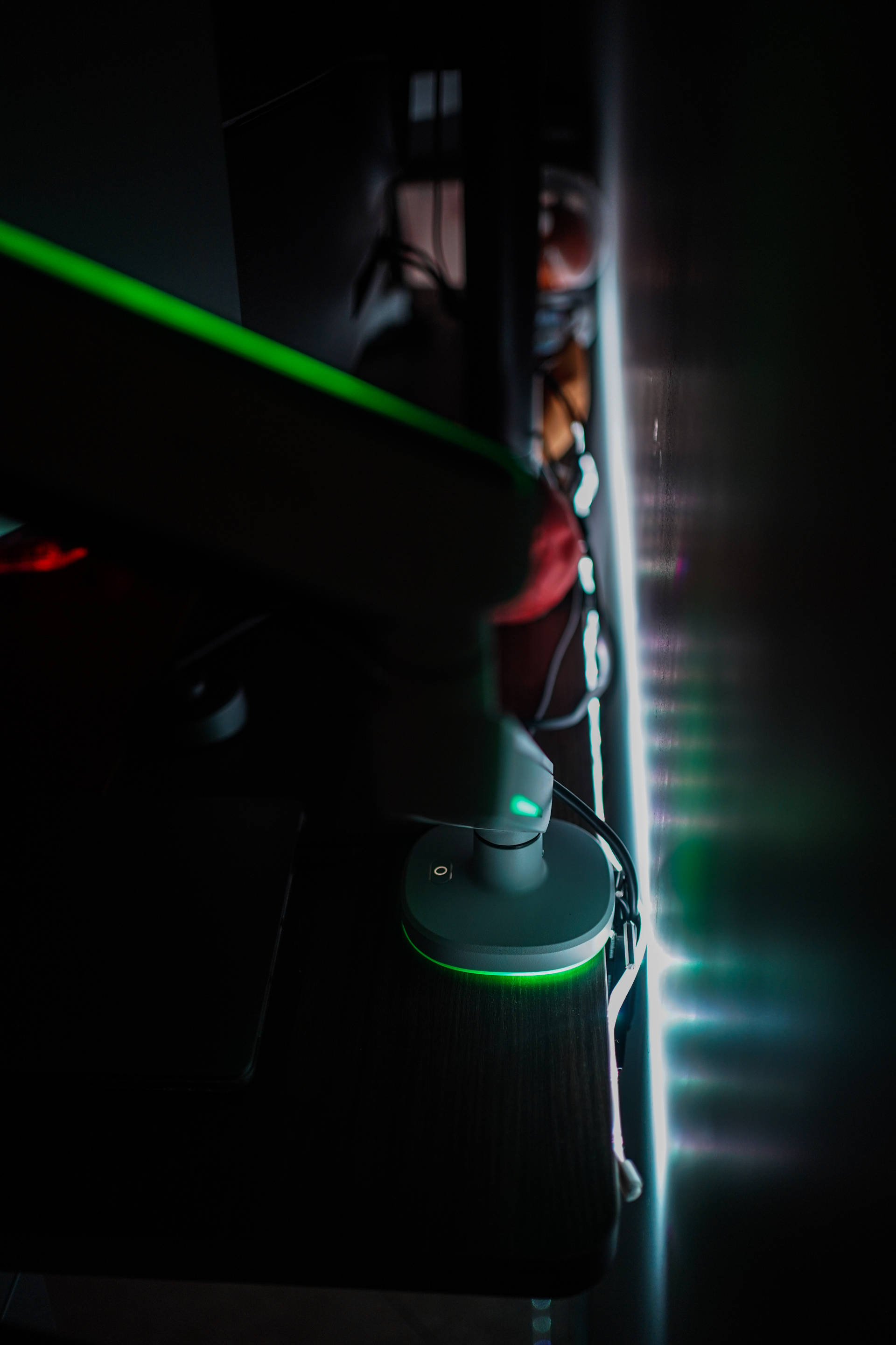 白天生产力晚上爱奇艺，八千字教你打造一键切换主题桌面