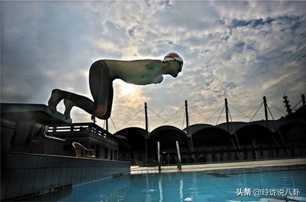 杨孟衡失去双臂的全过程,无臂学霸杨孟衡的故事