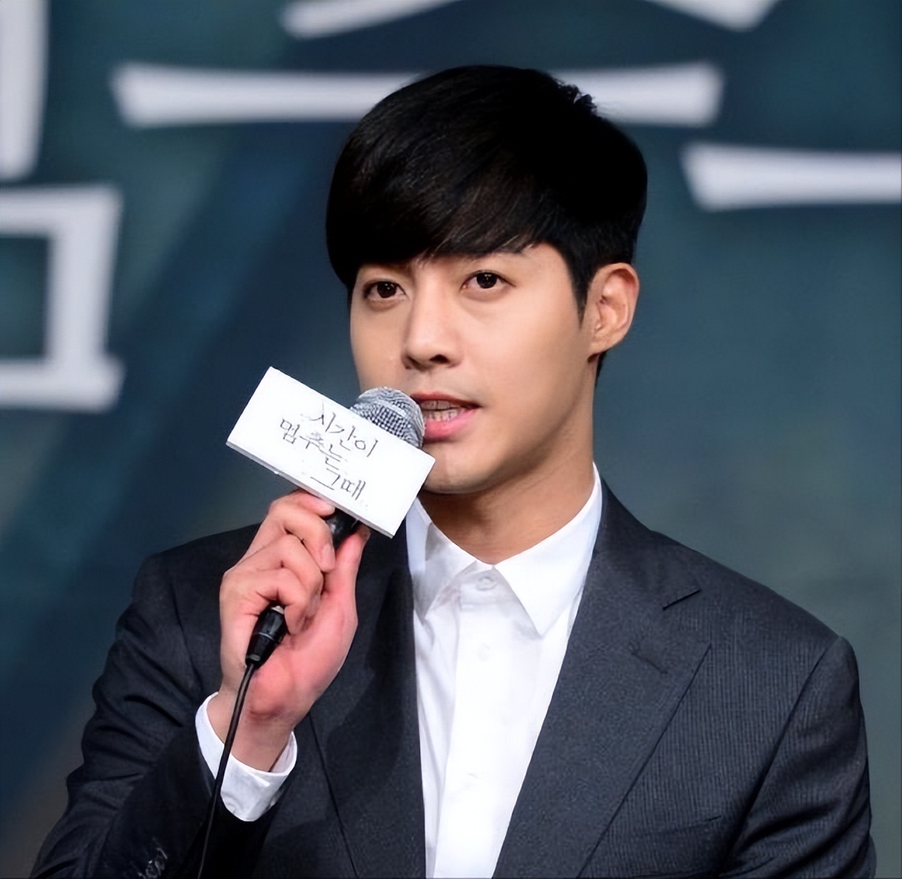 3天7个瓜，官宣分手、辟谣婚变、拒付抚养费，个个都是大瓜