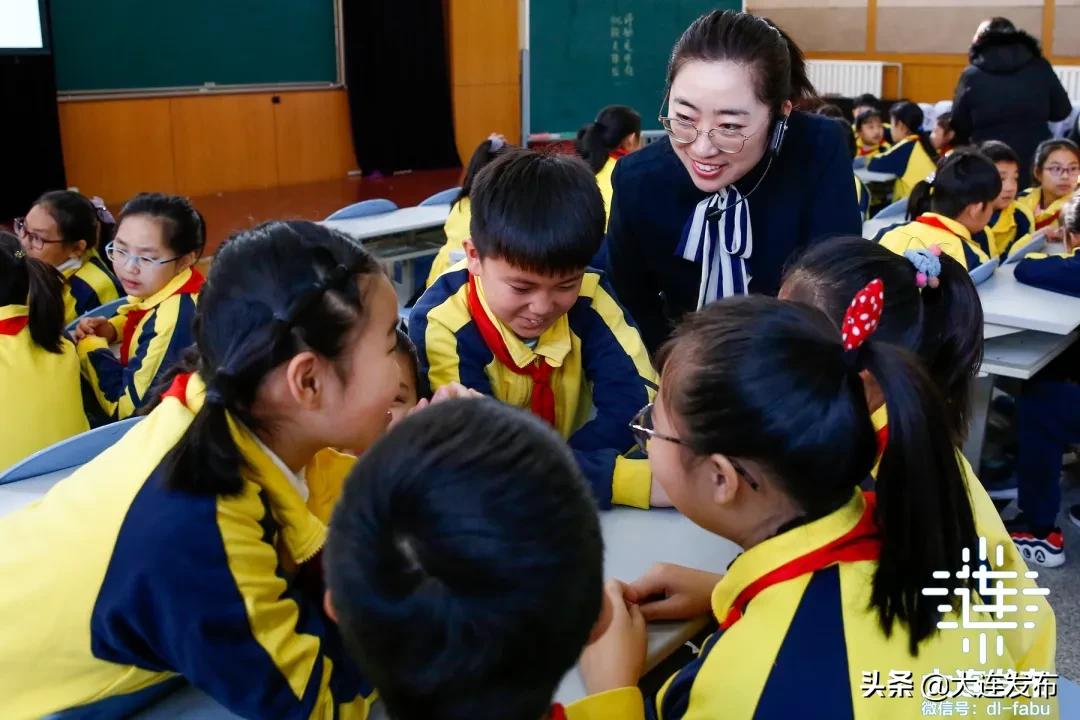 我家住在河对面,我家住在鲅鱼圈歌曲