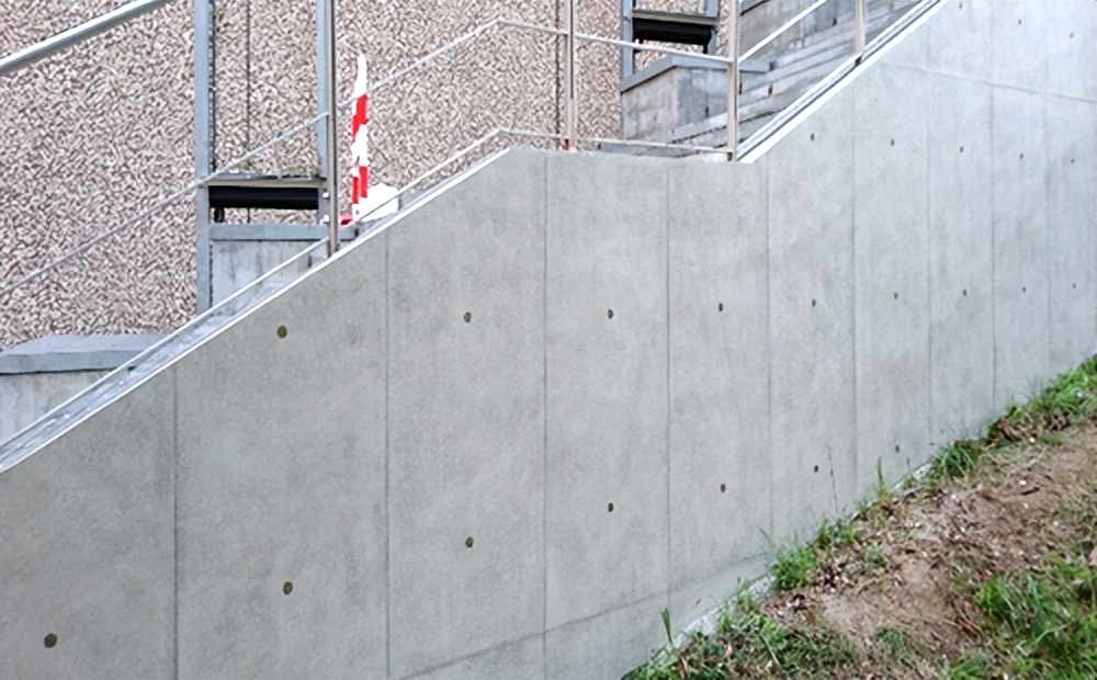 混凝土快速修复地面,混凝土颜色不一样怎么修补