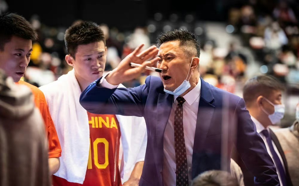 广东宏远胡明轩最新消息,广东宏远赛后发布会球员胡明轩