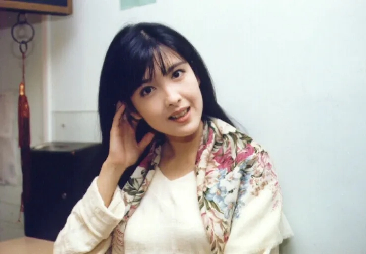 周慧敏被称第一代玉女掌门,玉女掌门周慧敏93年的歌