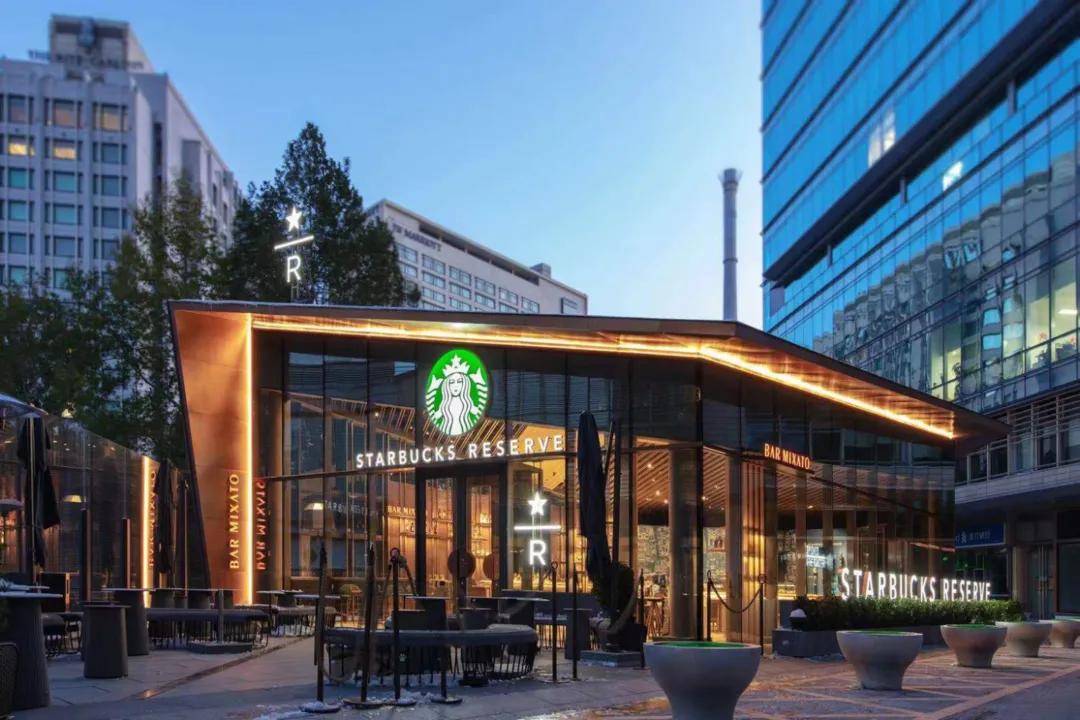 CIARRA获融资；庄园牧场退市；星巴克官宣新任CEO