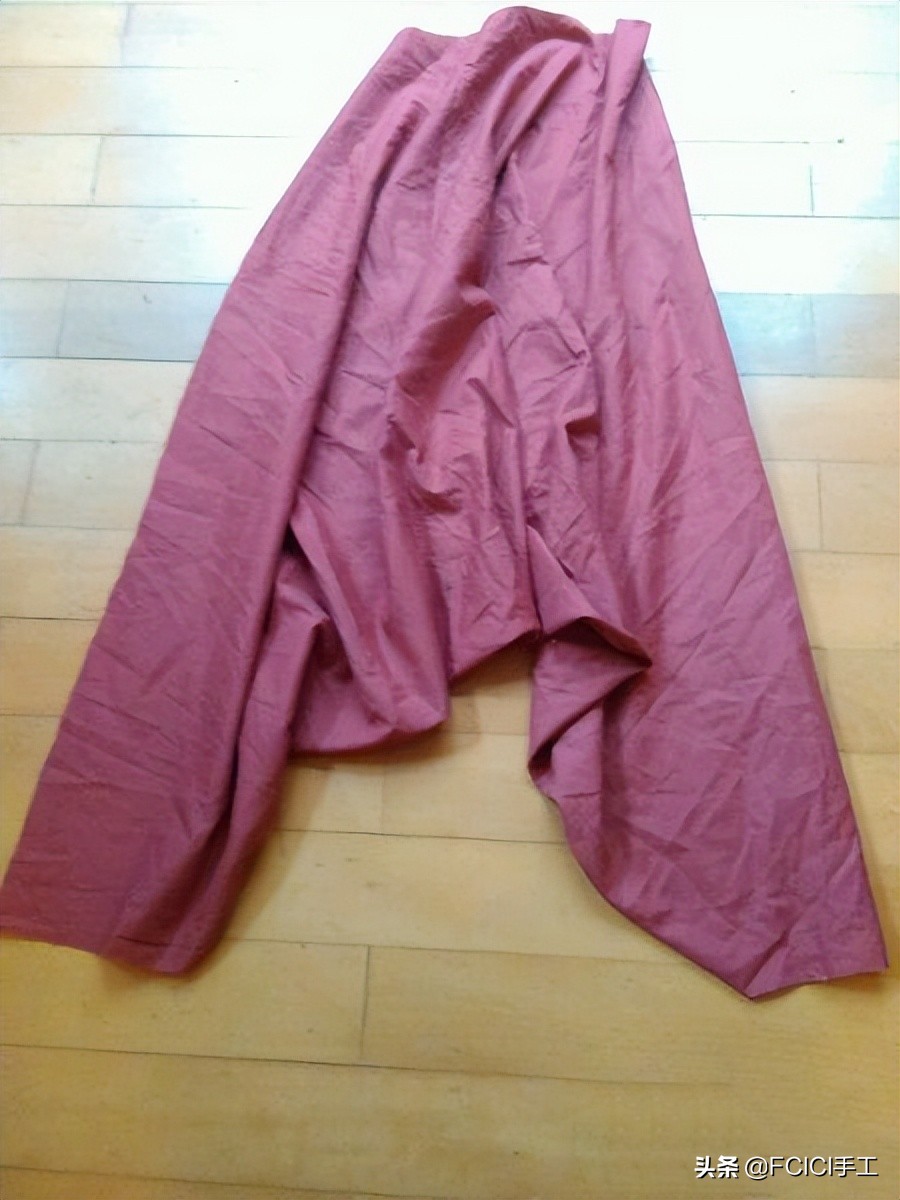 2岁女童灯笼裤的一片式裁剪图片,一片式灯笼裤裁剪视频图