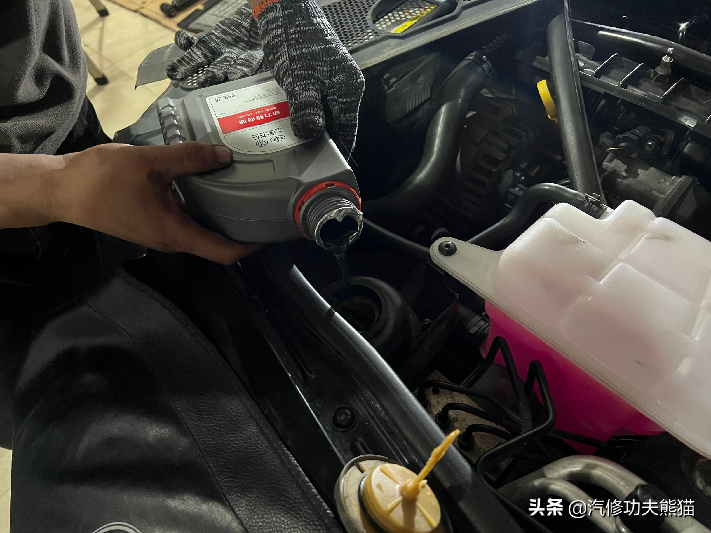 奥迪大众保时捷烧机油专修,2.0t奥迪a6烧机油吗