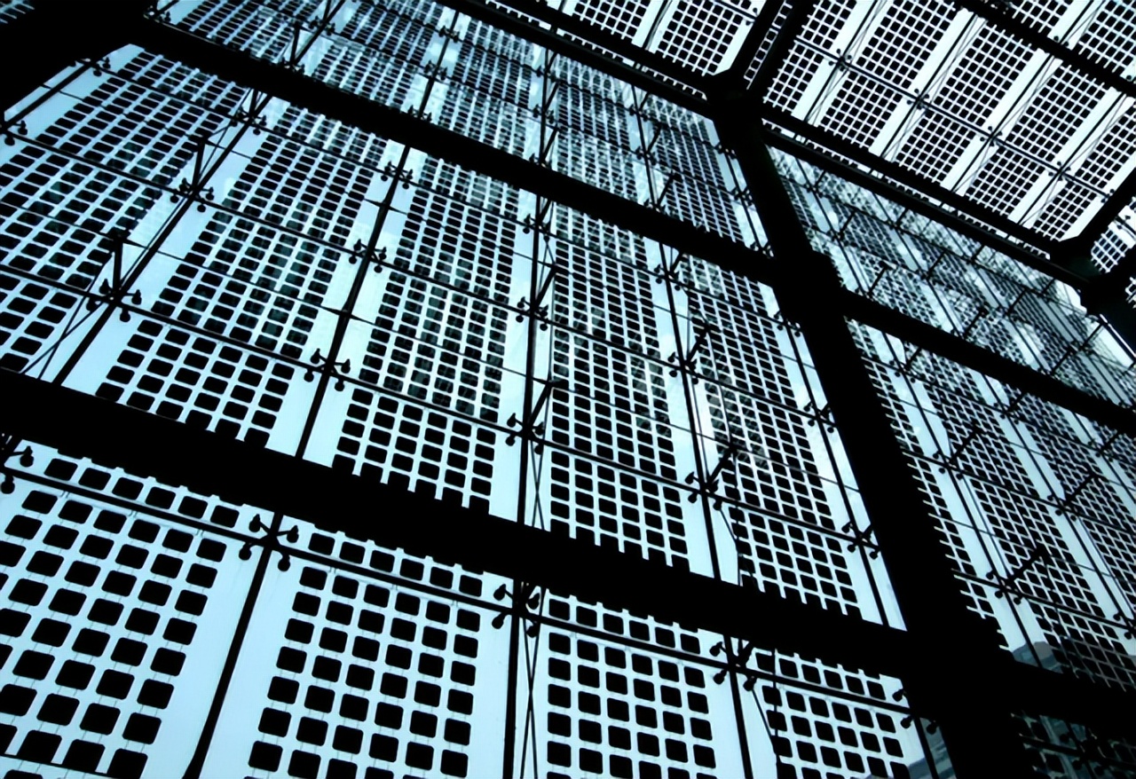 玻璃瓶在自然界需要多少年能降解,快速晃动玻璃瓶瓶底为什么会碎裂