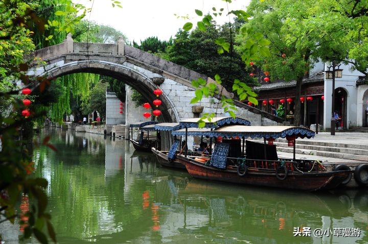 国内的古镇旅游排名榜前十,国内旅游必去十个绝美古镇