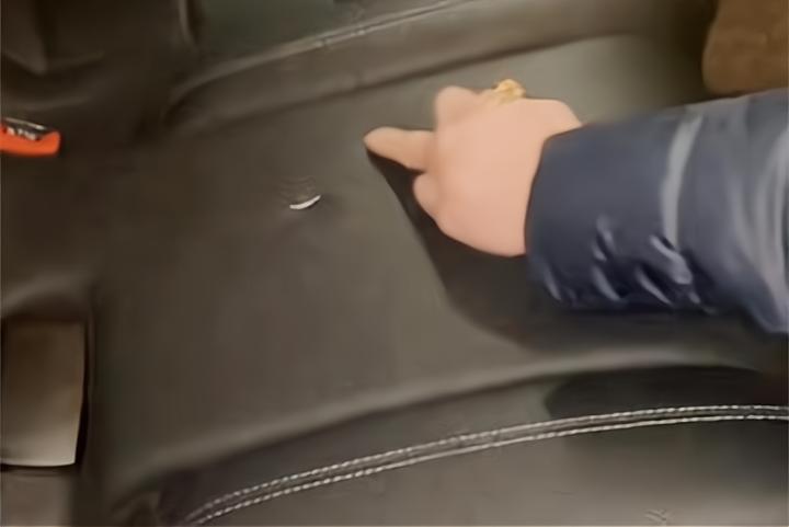 陈亚男退还彩礼直播回放,陈亚男发长文回应离婚