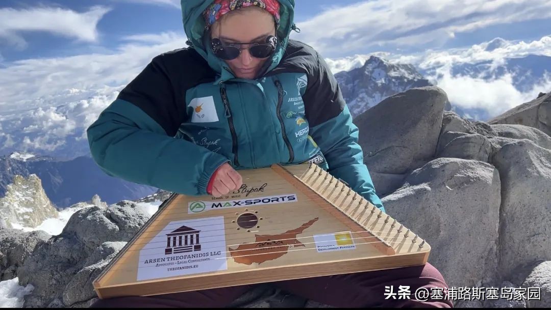 文体两开花唱跳不分家,文体两开花跳舞