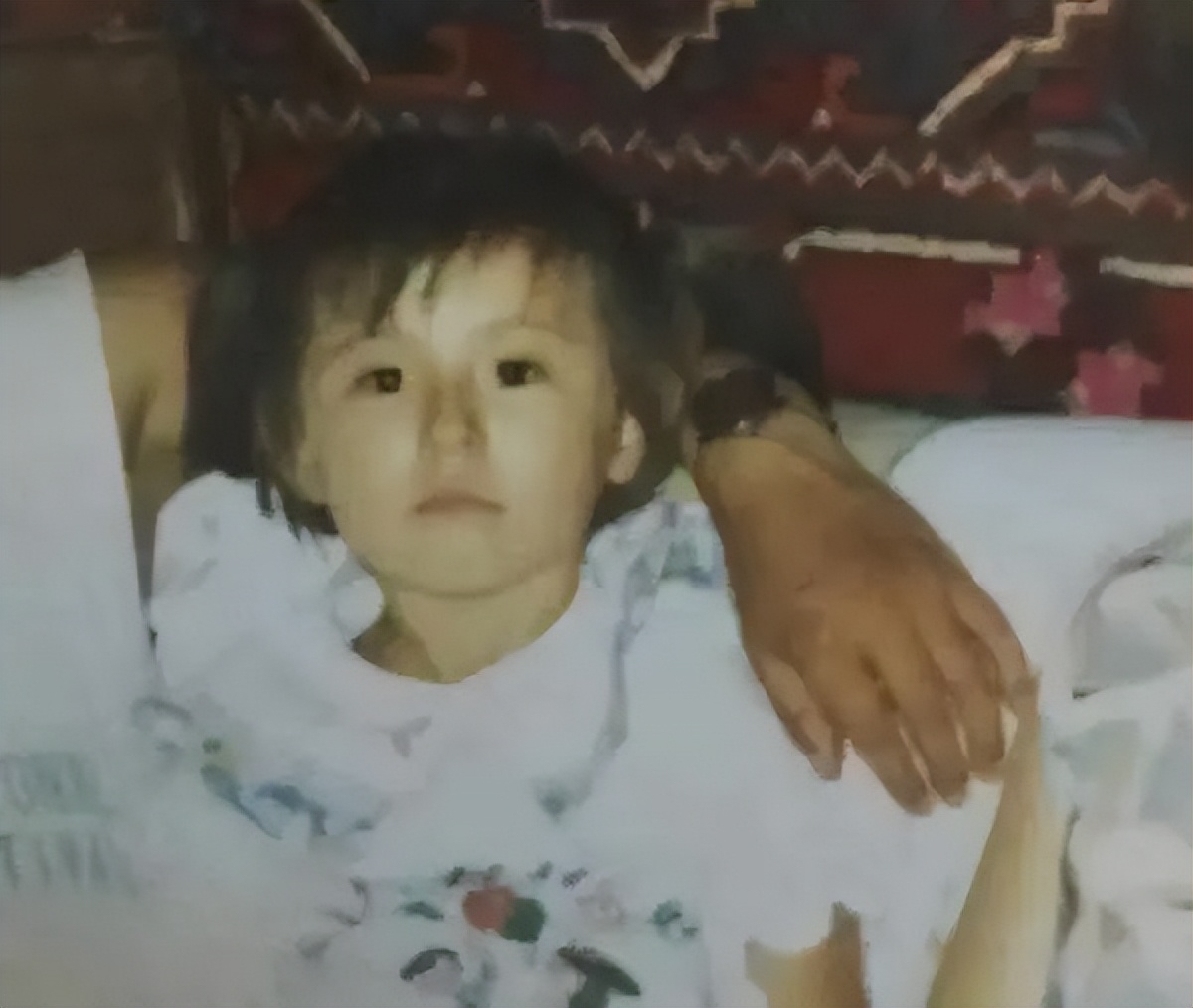 热依扎是单亲妈妈吗,热依扎演妈妈