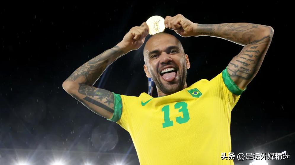 足坛历史十大右后卫,足坛十大年轻右边后卫