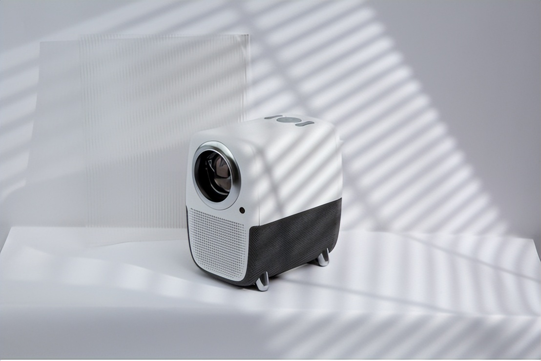 爆款投影仪排名前三,投影仪销量排行榜618