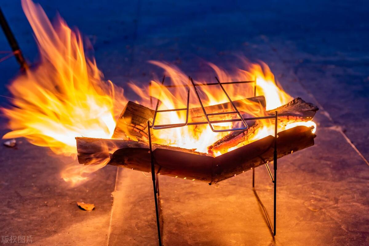 露营户外设备越来越高级,围炉煮茶户外露营炉子推荐