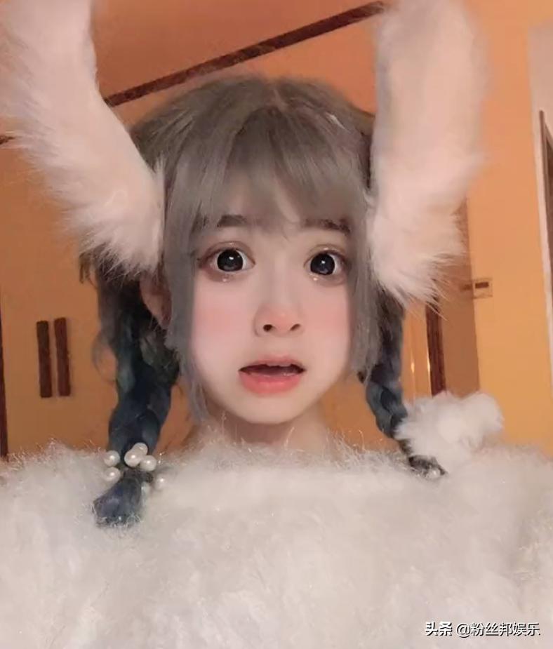 给自己赚“小金库”,网红安妮要接广告带货了,大号小号开播清仓