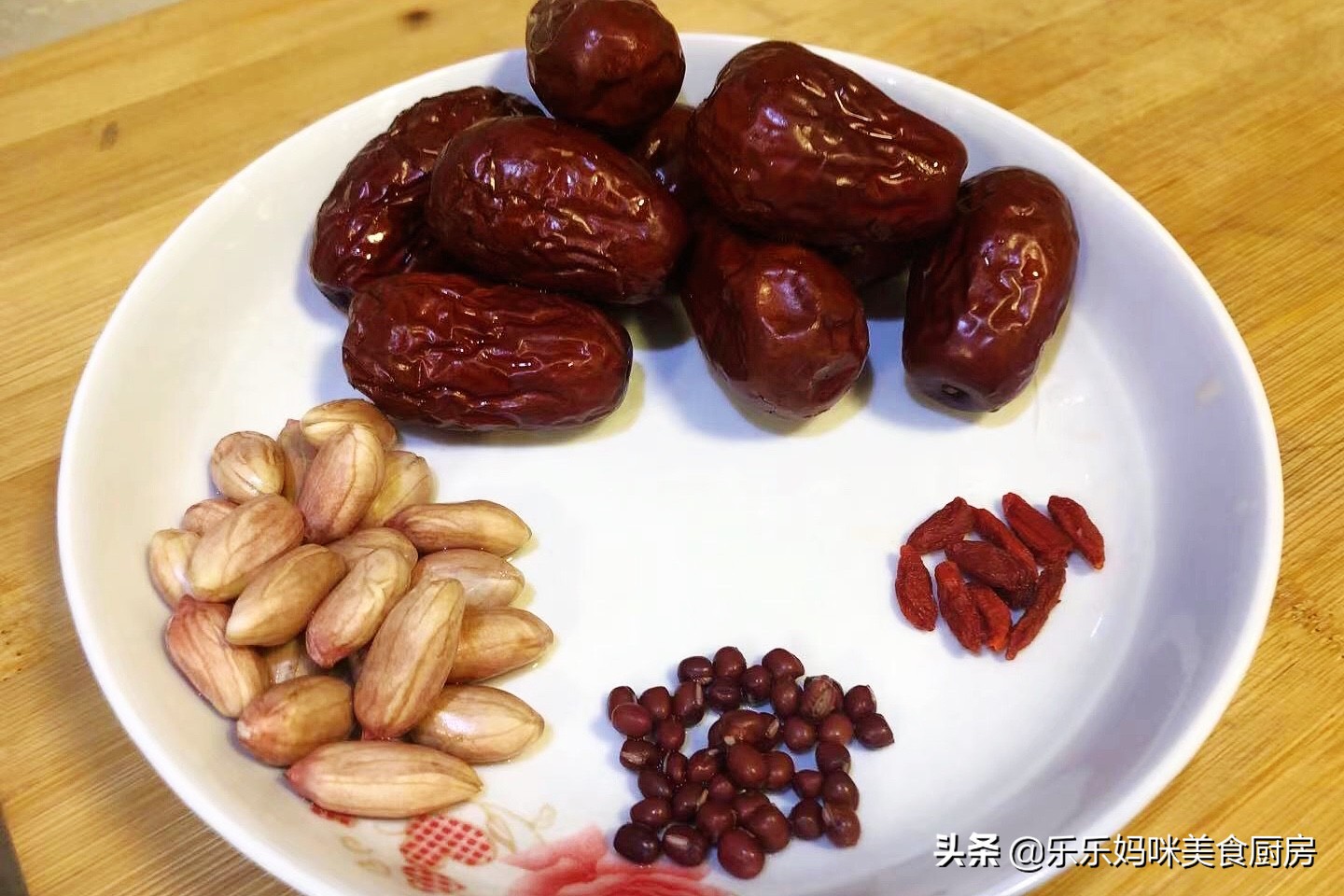 婴儿坐月子汤有哪些做法,教你在月子期间做几种简单的汤