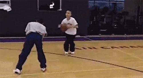 用一生来对抗傲慢与偏见，万字长文记录库里的乔丹精神