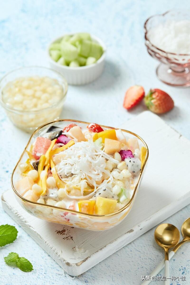 西瓜荔枝和芒果,芒果哈密瓜西瓜水果