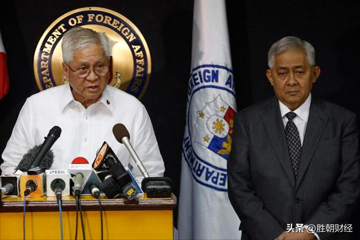 仁爱礁交锋失利，菲律宾终于认清自己，马科斯紧急对中国说9个字