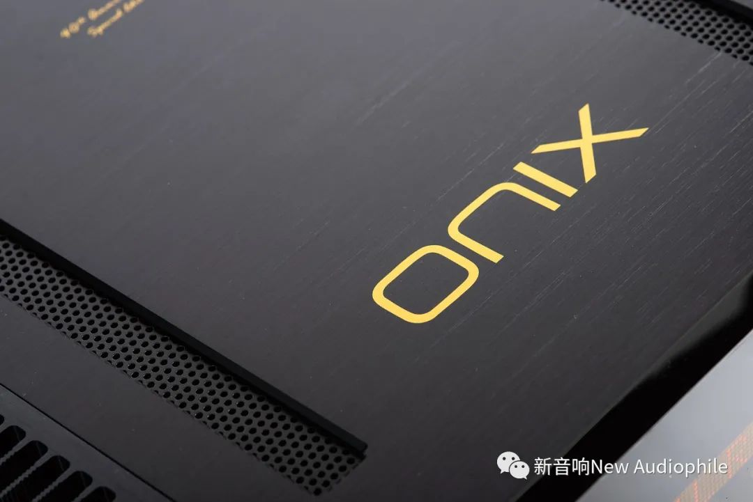 40周年纪念版，旗舰技术—欧尼士OC-83S、OIA-82S一套超值西装