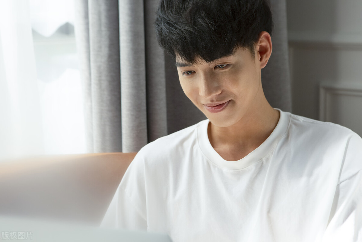 一般情况下，男性“丁丁”的发育变化是怎样的？如有异常及时就医