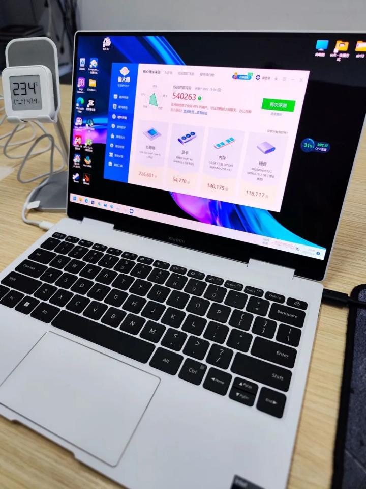 适合新手的超薄笔记本，可翻转、无风扇仅需4999