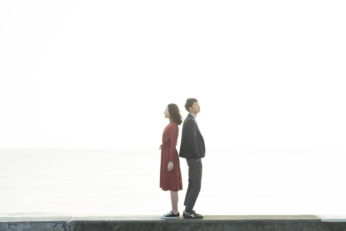 女孩从小被嫌弃10年后回家,女孩从小被嫌弃十年后回家