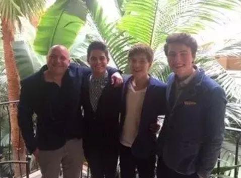 她拍过裸照，至死都想做「好女孩」