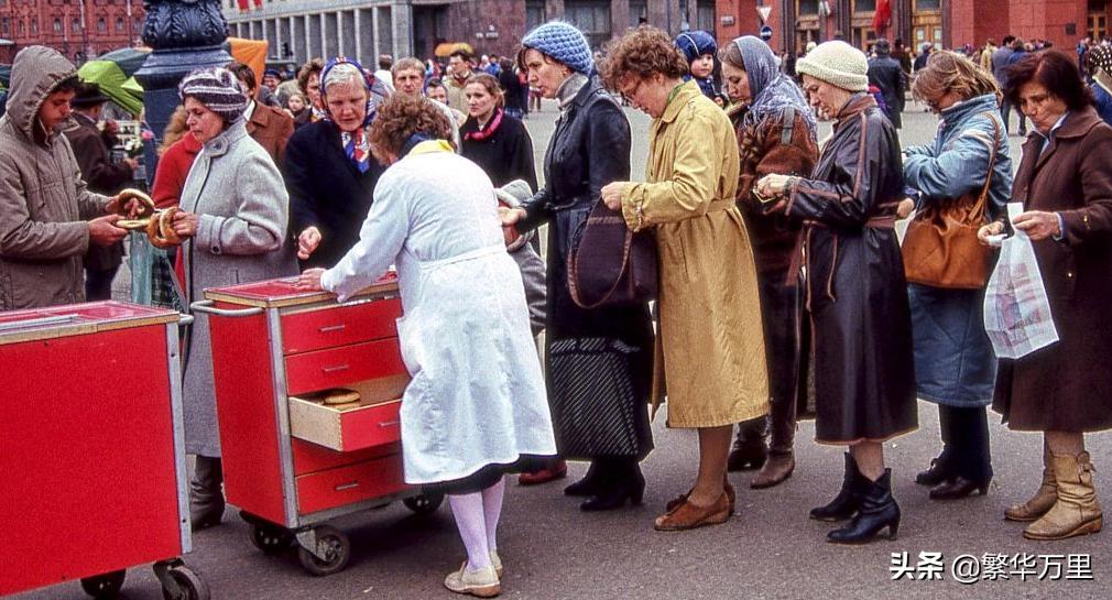 乌克兰90年代财政收入,乌克兰收入上涨了没