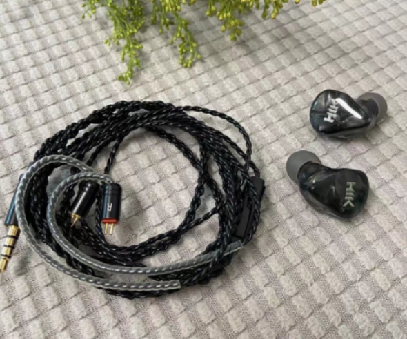 三频均衡的有线耳机,音效好的头戴式有线耳机推荐