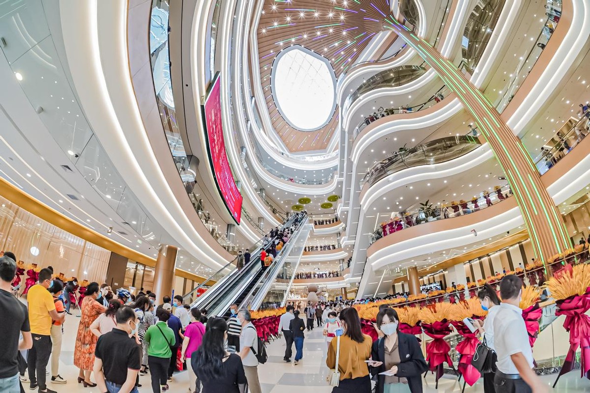 胖虎PONHU携手海旅免税，共创商业超级体验时尚平台