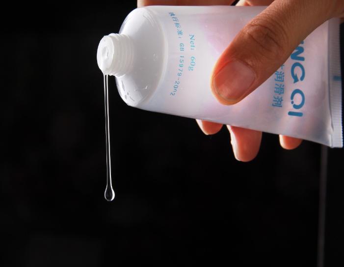 “办事”时用润滑剂，对夫妻双方有害吗？别害羞，男女都该了解下