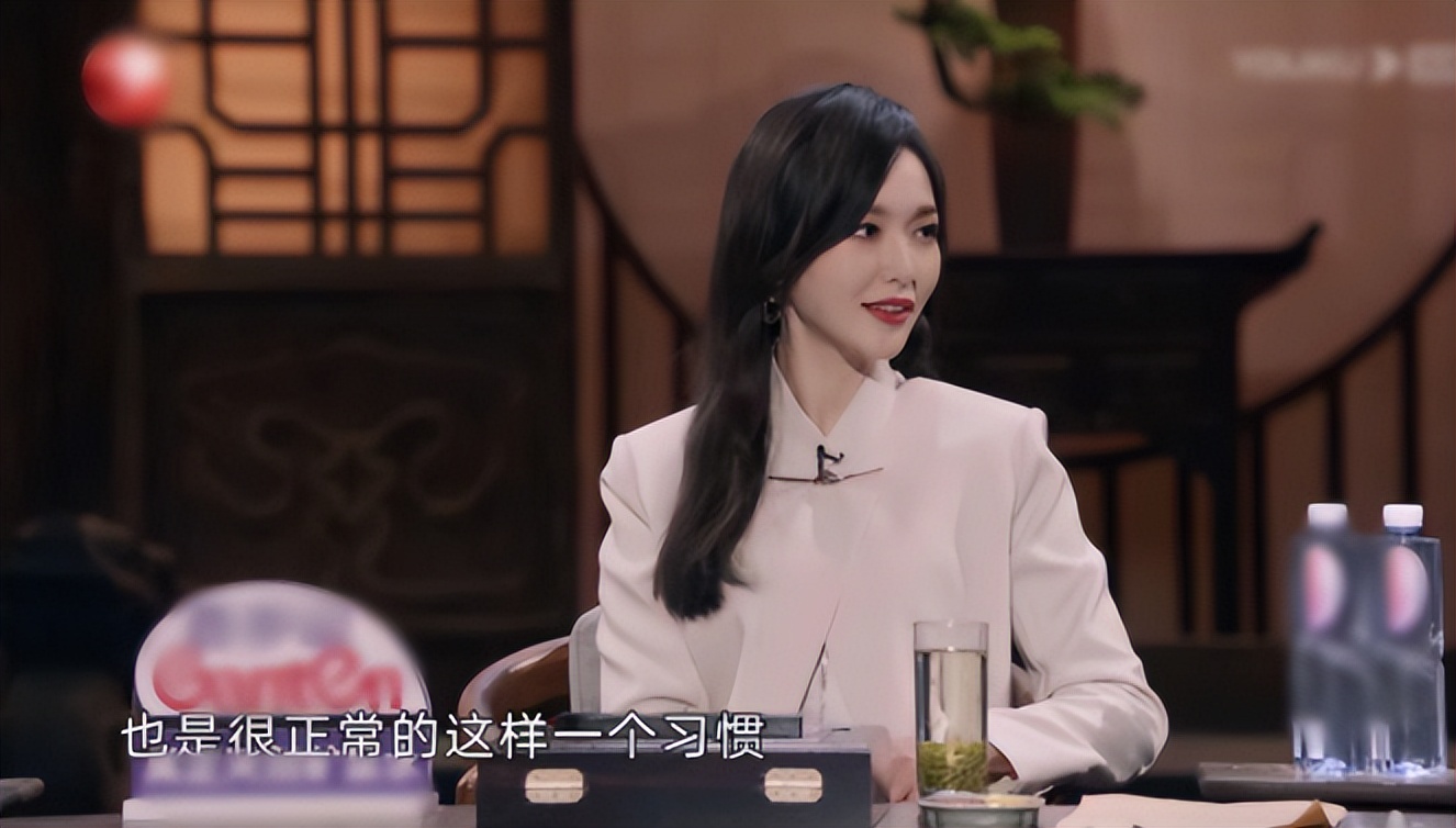 唐嫣自曝和罗晋隔空互动超甜蜜,唐嫣与罗晋甜蜜如初