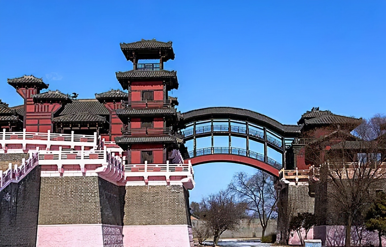 曹操建造铜雀台的真正目的是什么,曹操为什么不重用张辽