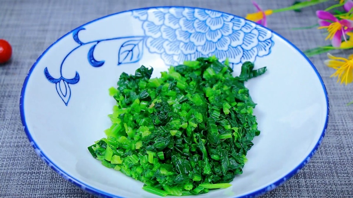 人体缺少哪种维生素会白头发,人体缺什么维生素会长白发