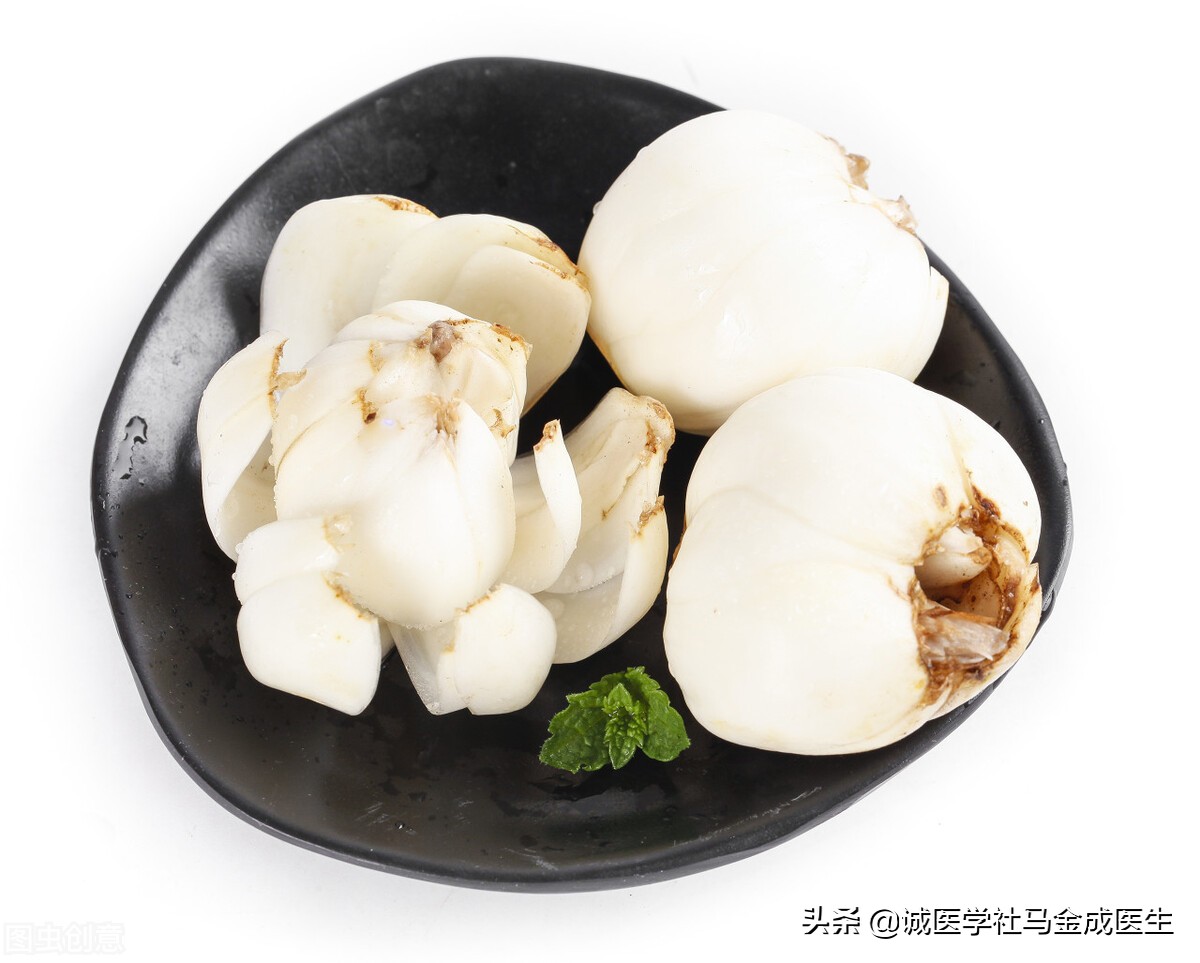 脸爱出油毛孔大是因为体内湿热吗,湿热脸出油调理