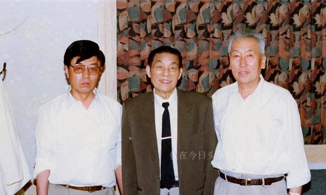 他是民企“药王”，一年卖800亿，工厂建得像故宫，却坚持不上市