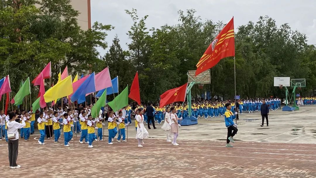华富光彩小学,信义小学的六一儿童节