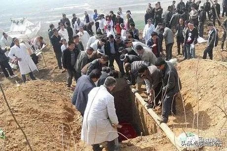 商南县丧葬习俗视频,长阳贺家坪丧葬习俗