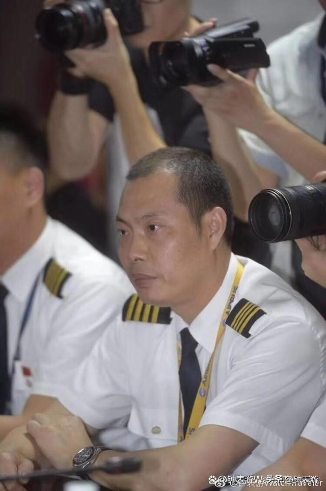 Navitimer，飞行员最爱的航空计时码表，就它了