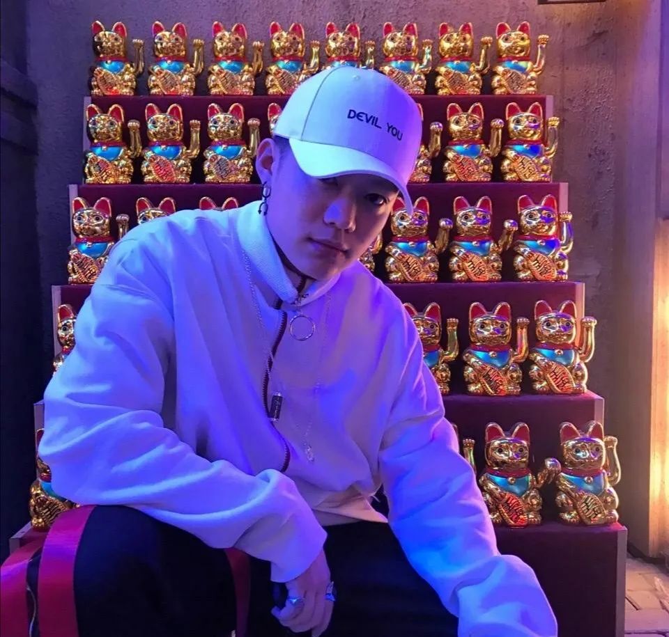 惨遭淘汰却爆红的歌手,当年红极一时却又被雪藏的歌手