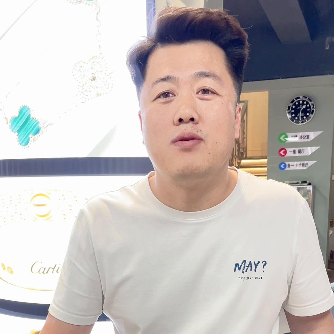 出门没看黄历，咋还撞他了@奢华汇名表