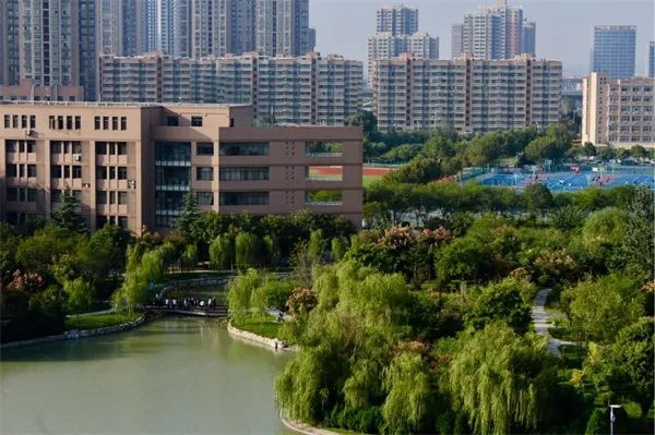 西安草滩编年史：从北郊“刑场”到遍地食品厂